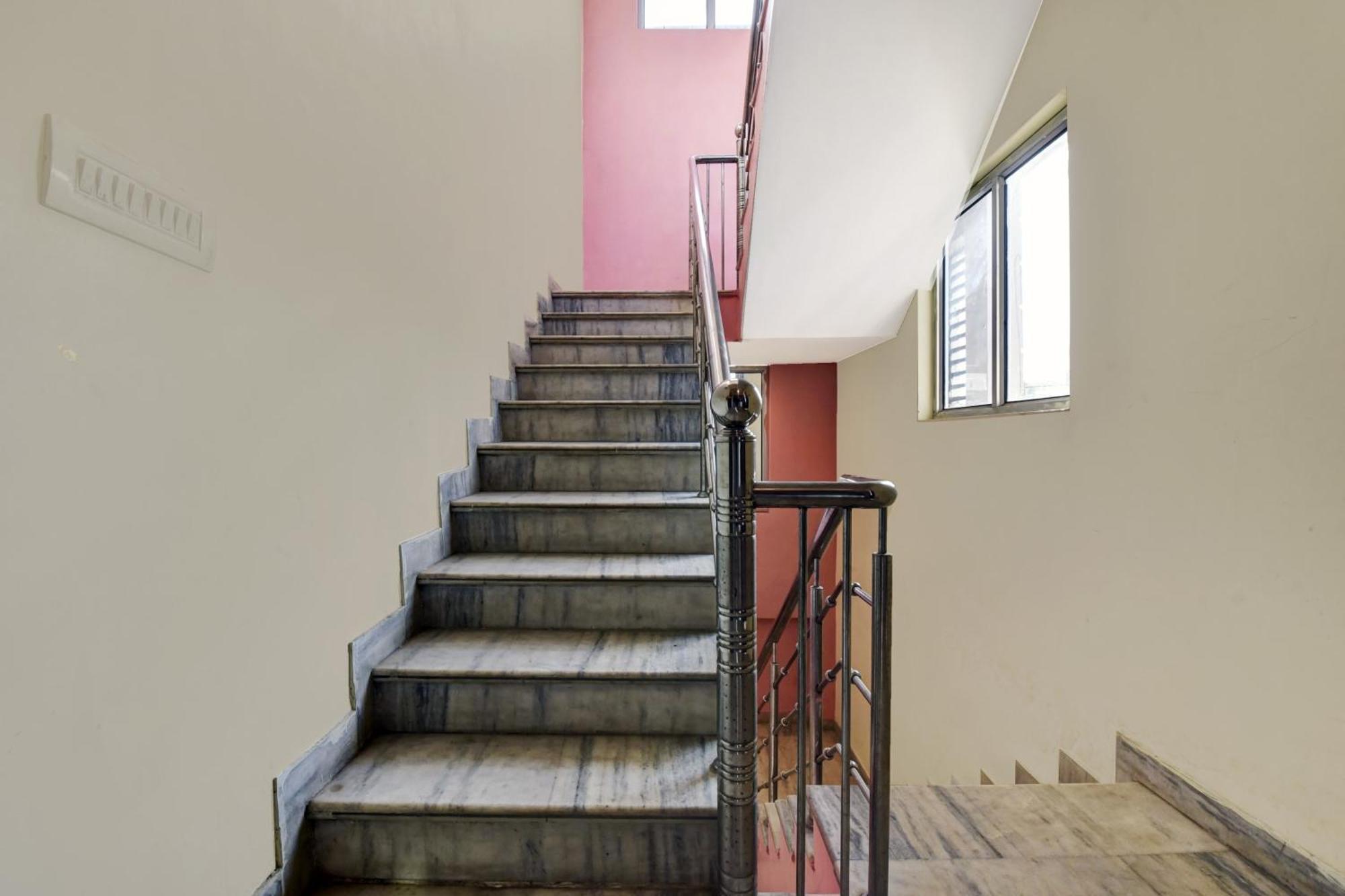 ג'איפור Oyo Hotel Sapphire מראה חיצוני תמונה